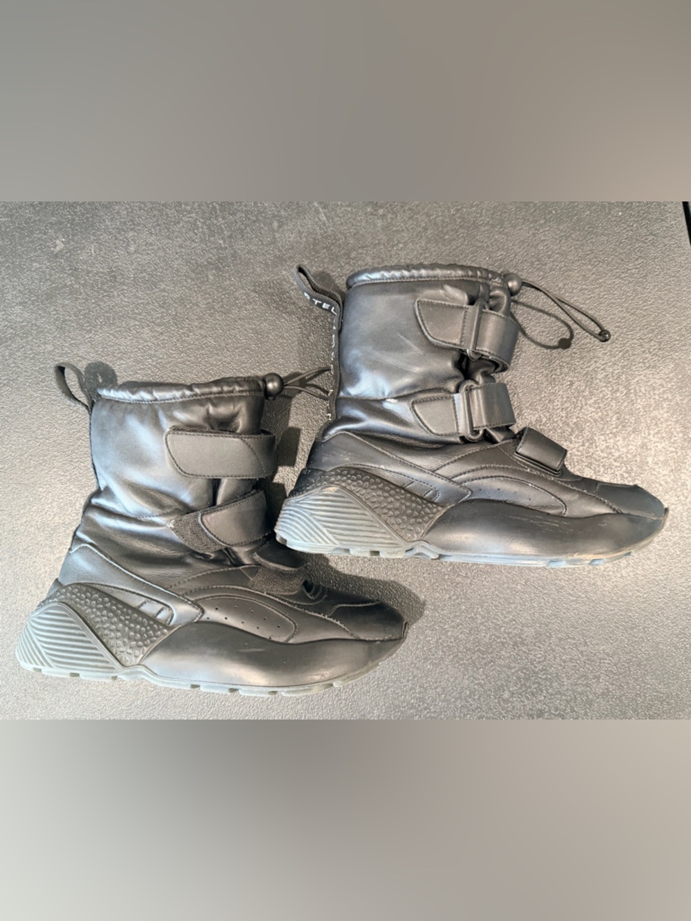 Stella McCartney Black Eclypse Sneaker Snow Boots. Pre Owned & Loved. Size 38. - Picture 8 of 17
